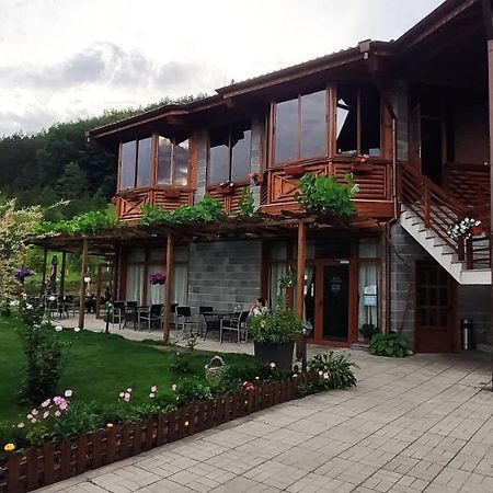 Alpine Garden Hotel Simitli Exterior photo